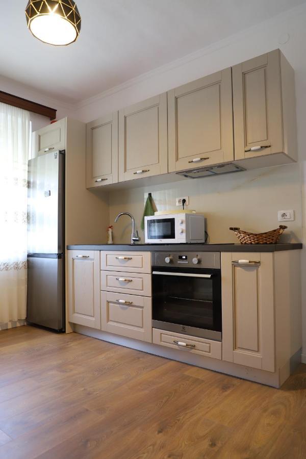Daniel City Center Apartment Berat Kültér fotó