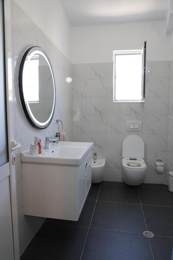 Daniel City Center Apartment Berat Kültér fotó
