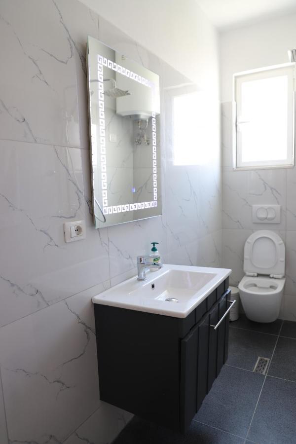 Daniel City Center Apartment Berat Kültér fotó