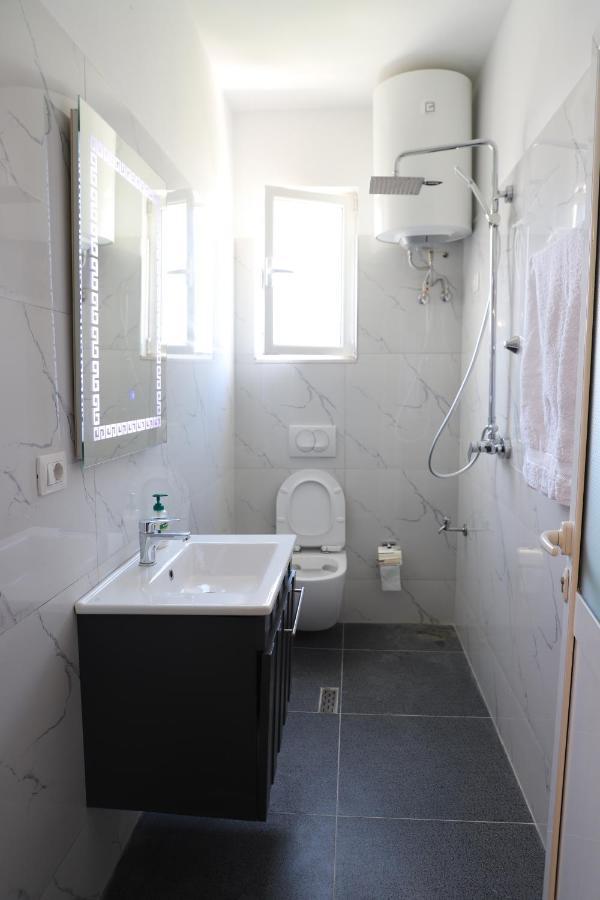 Daniel City Center Apartment Berat Kültér fotó