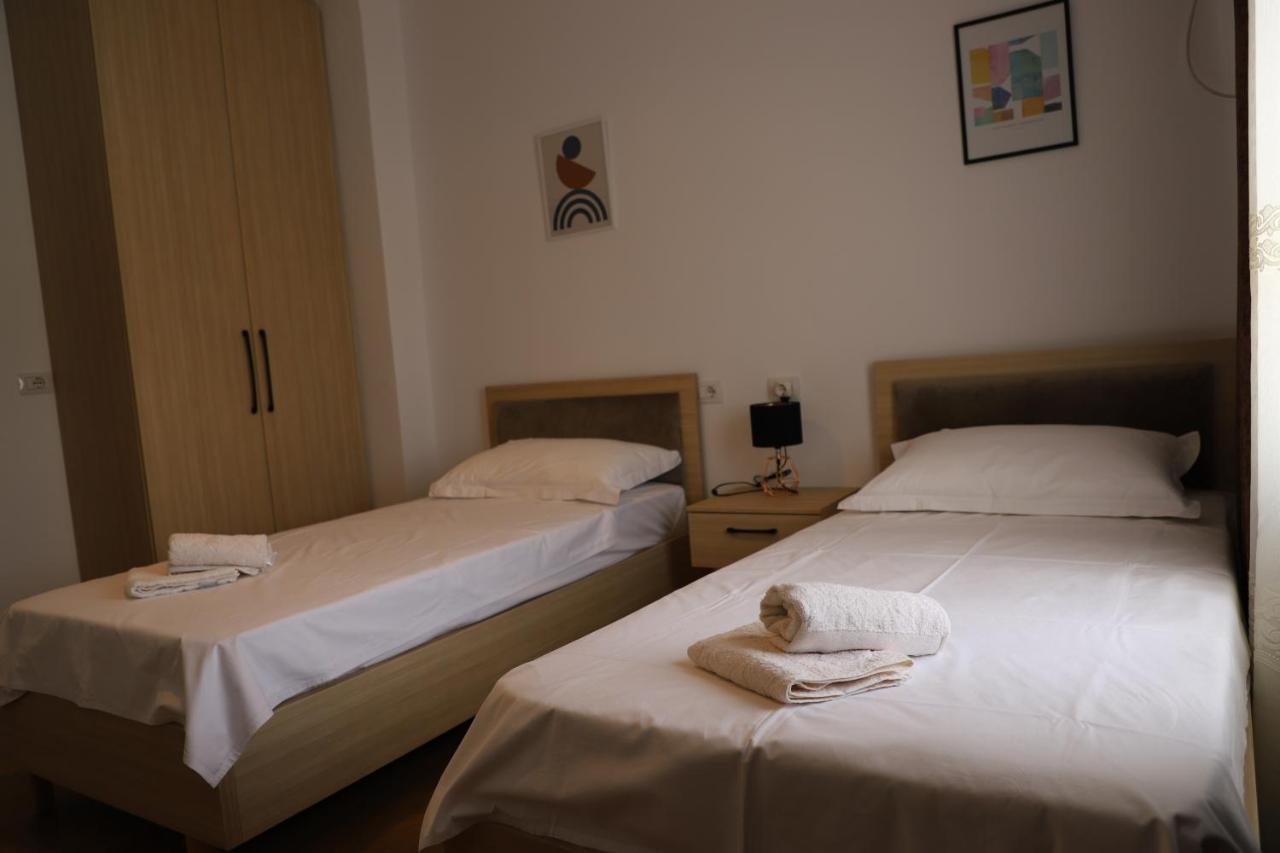 Daniel City Center Apartment Berat Kültér fotó